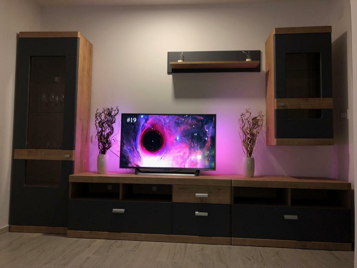 Apartmans And Rooms "Slavica" 诺瓦利娅 外观 照片