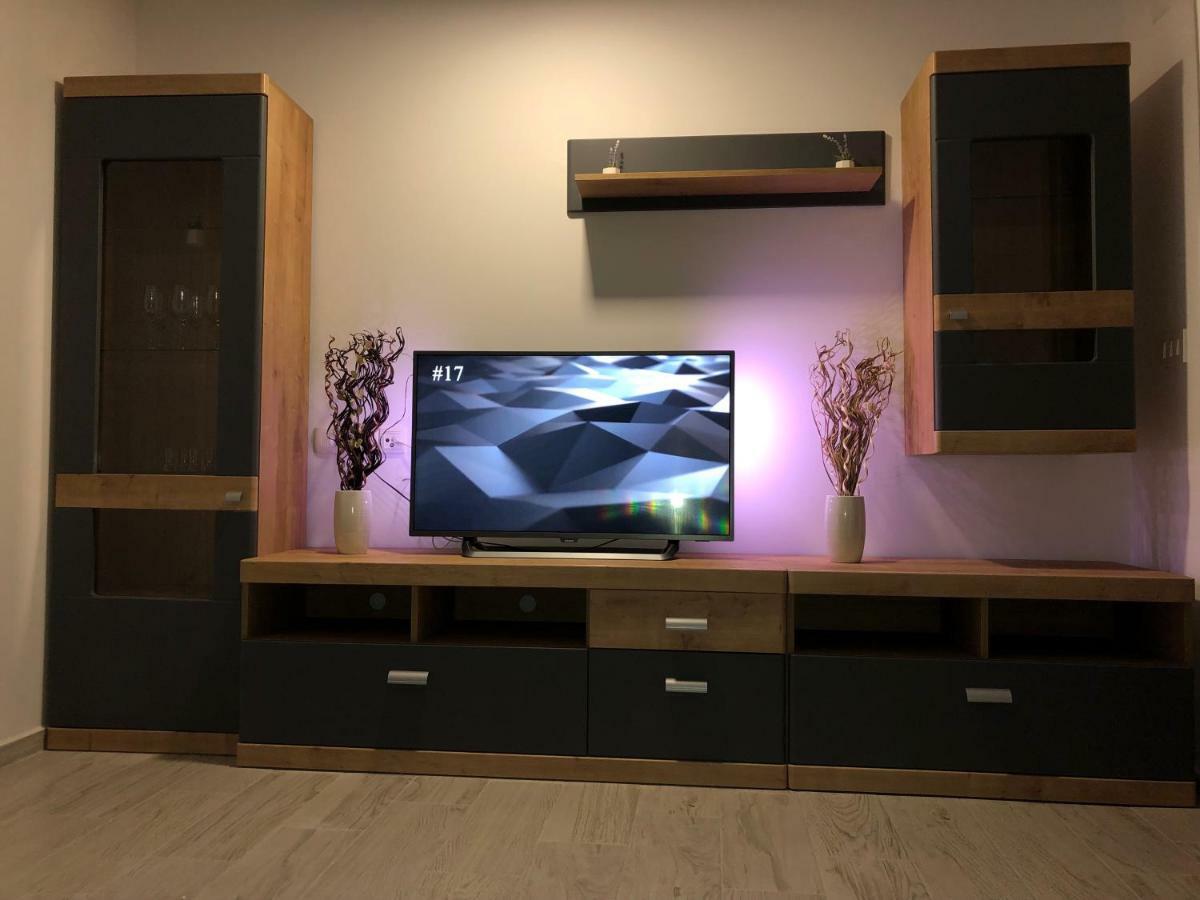 Apartmans And Rooms "Slavica" 诺瓦利娅 外观 照片