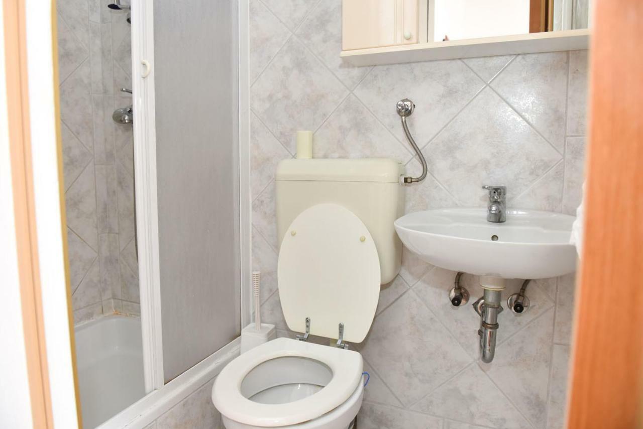 Apartmans And Rooms "Slavica" 诺瓦利娅 外观 照片
