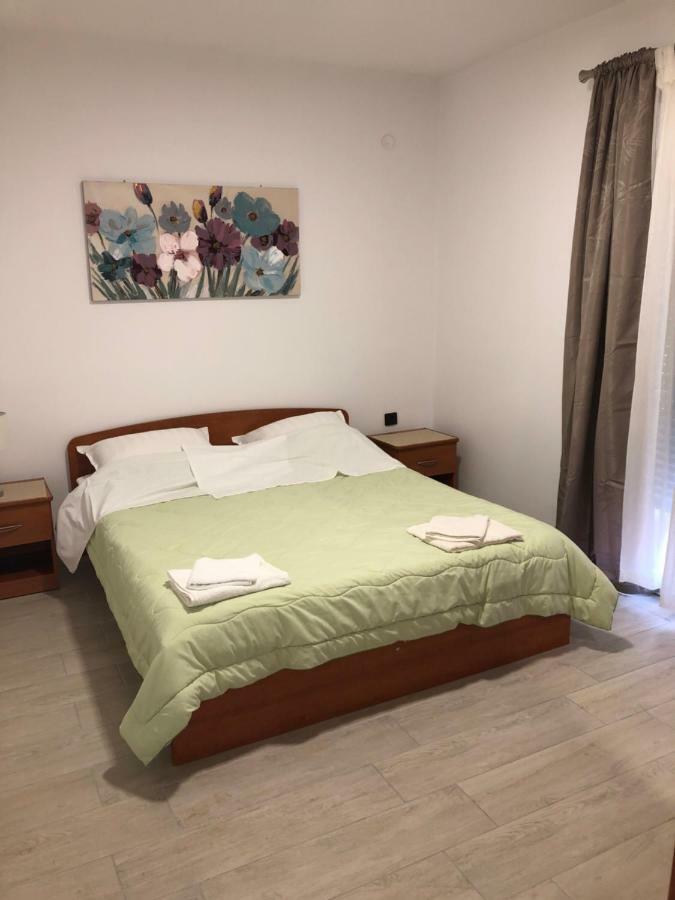 Apartmans And Rooms "Slavica" 诺瓦利娅 外观 照片
